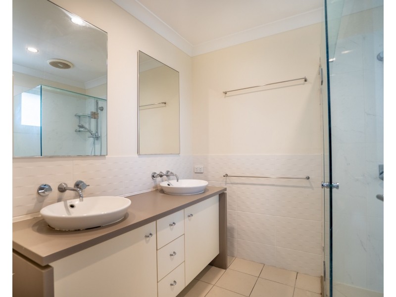 24 Corymbia Way, Molendinar QLD 4214