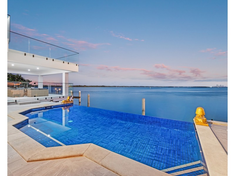 23 King Arthurs Court, Sovereign Islands QLD 4216