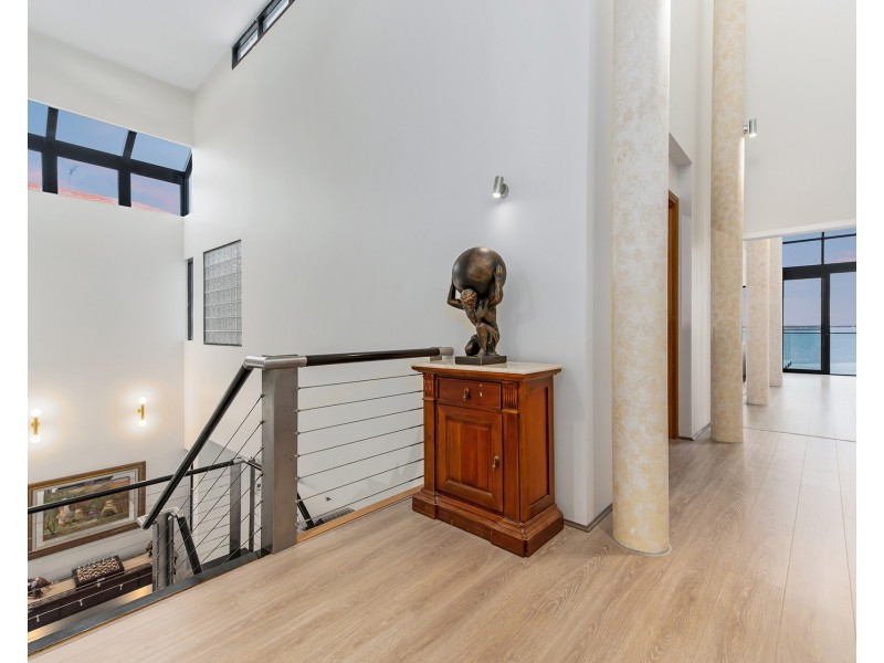 23 King Arthurs Court, Sovereign Islands QLD 4216