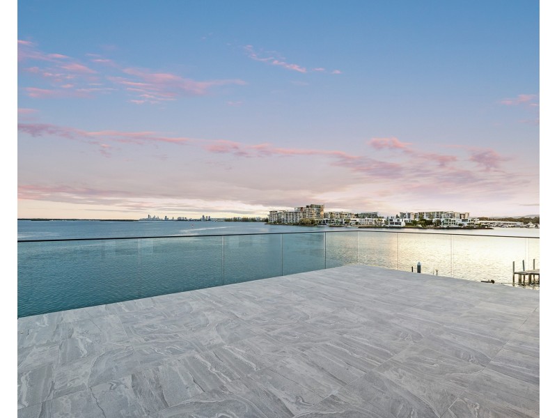 23 King Arthurs Court, Sovereign Islands QLD 4216