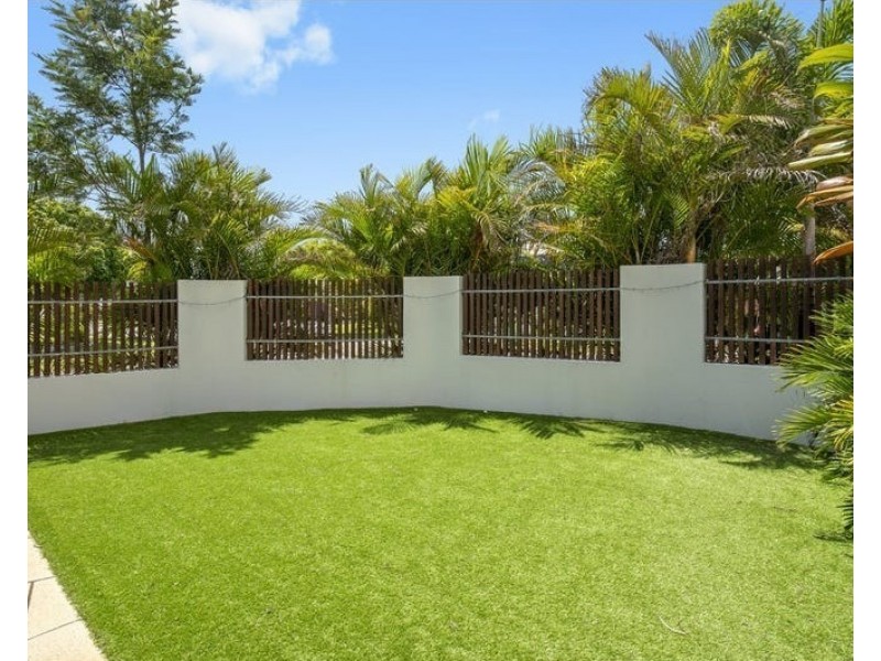 9 Mariner Avenue, Hope Island QLD 4212