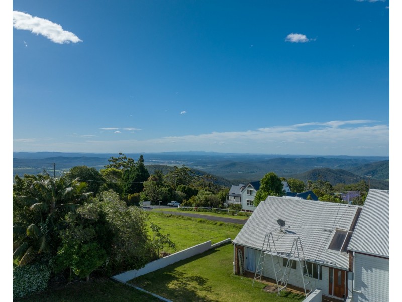 9 Paradise Drive, Tamborine Mountain QLD 4272