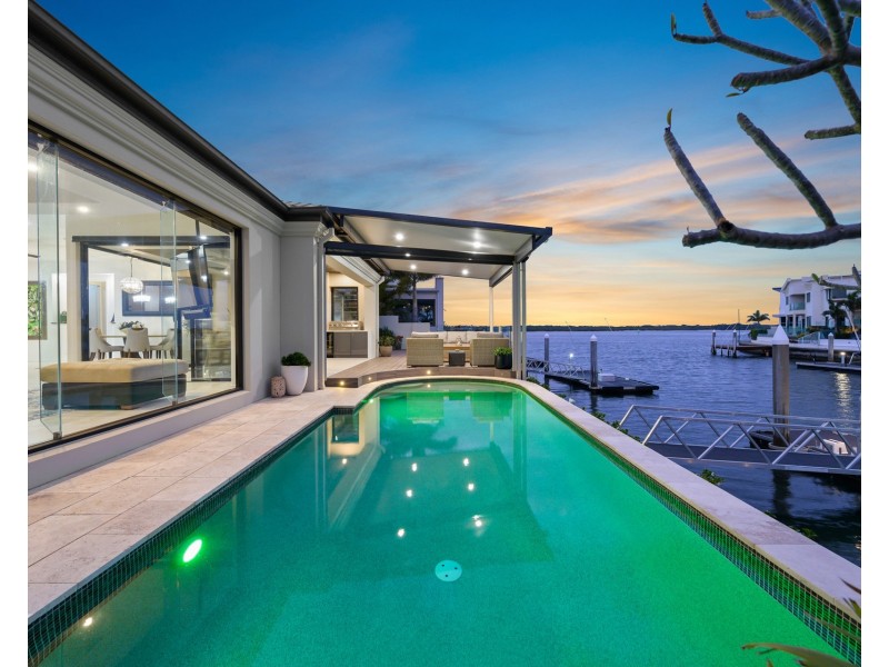 54 King Charles Drive, Sovereign Islands QLD 4216
