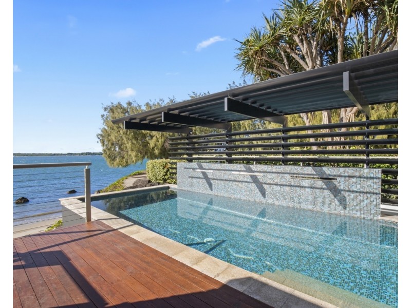 24/2 Ephraim Island Parade, Paradise Point QLD 4216