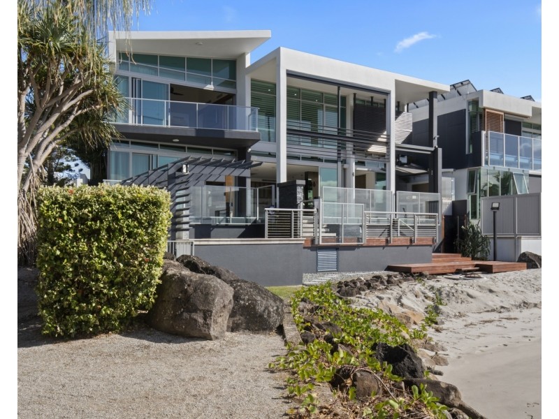 24/2 Ephraim Island Parade, Paradise Point QLD 4216