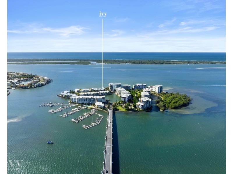 24/2 Ephraim Island Parade, Paradise Point QLD 4216