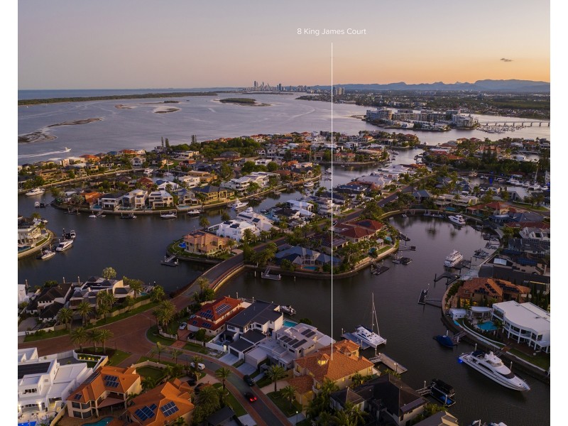 8 King James Court, Sovereign Islands QLD 4216