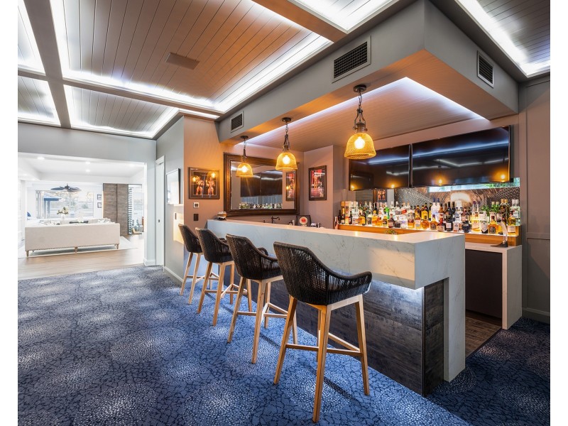 19 Brittanic Crescent, Sovereign Islands QLD 4216