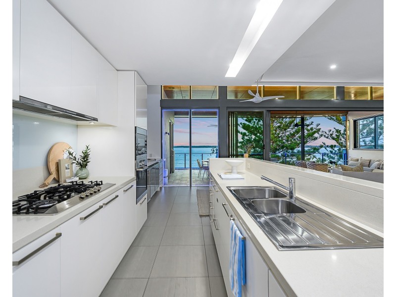 1601/323 Bayview Street, Hollywell QLD 4216