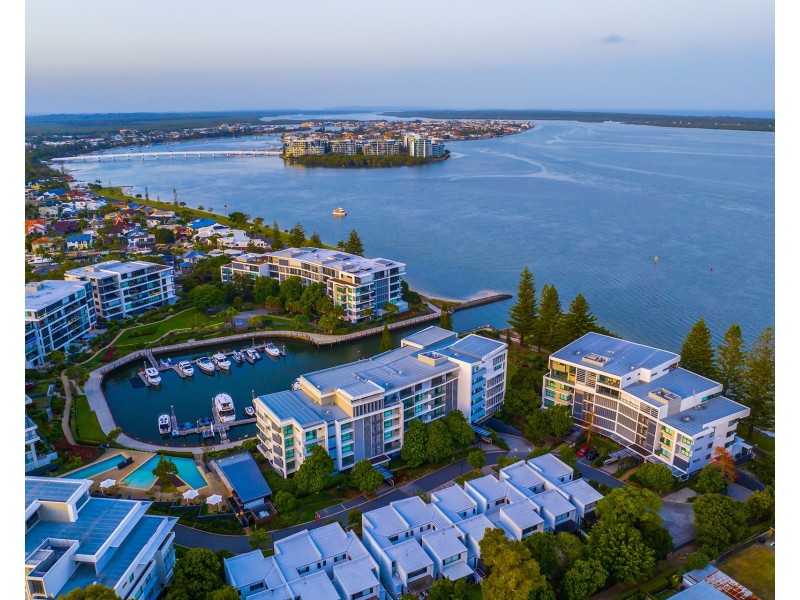 1601/323 Bayview Street, Hollywell QLD 4216