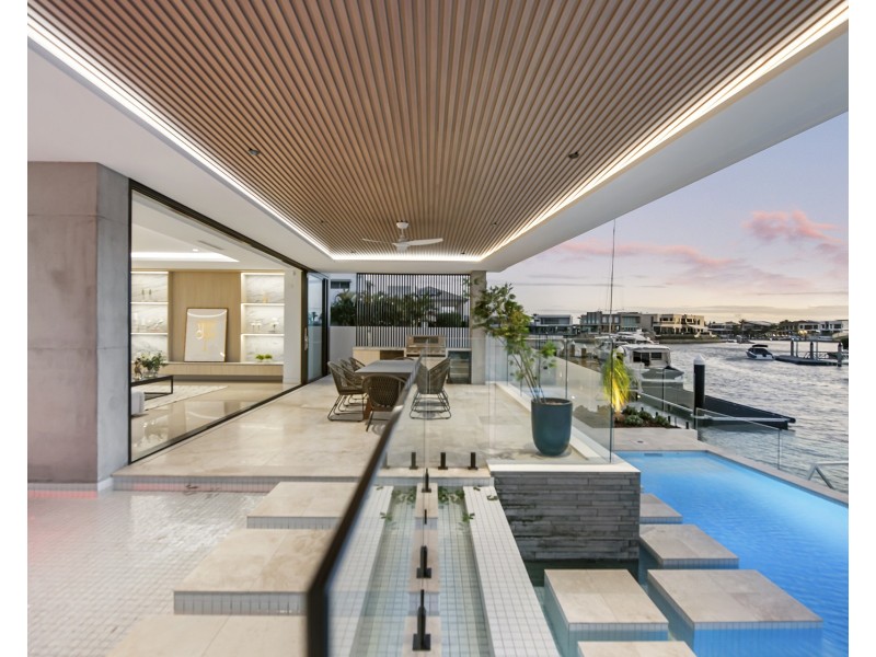 51 Knightsbridge Parade East, Sovereign Islands QLD 4216
