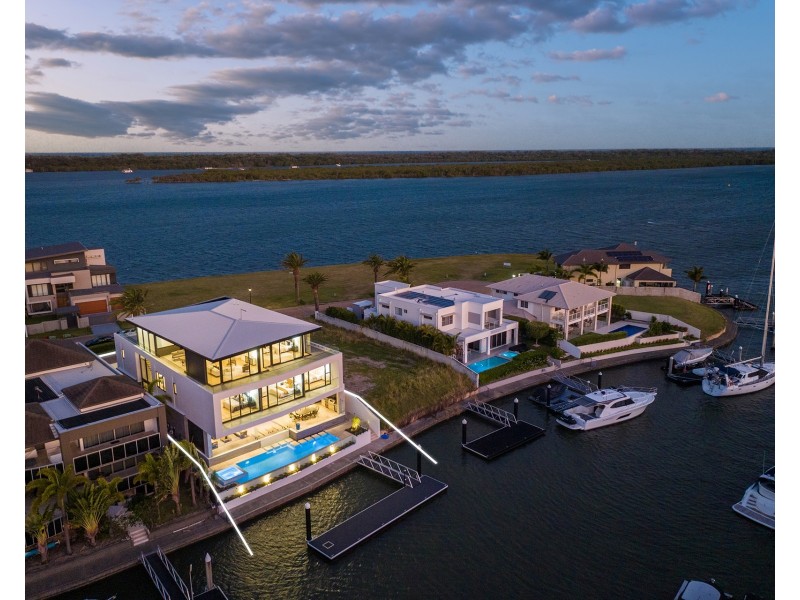 51 Knightsbridge Parade East, Sovereign Islands QLD 4216