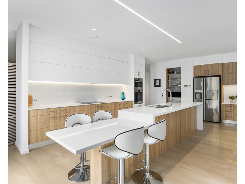 2260 Banksia Lakes Drive, Sanctuary Cove QLD 4212