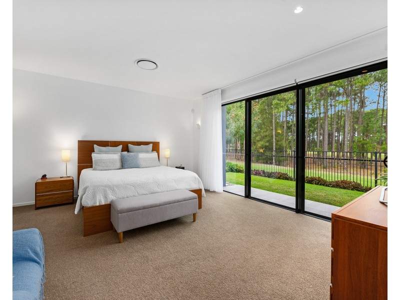 2260 Banksia Lakes Drive, Sanctuary Cove QLD 4212