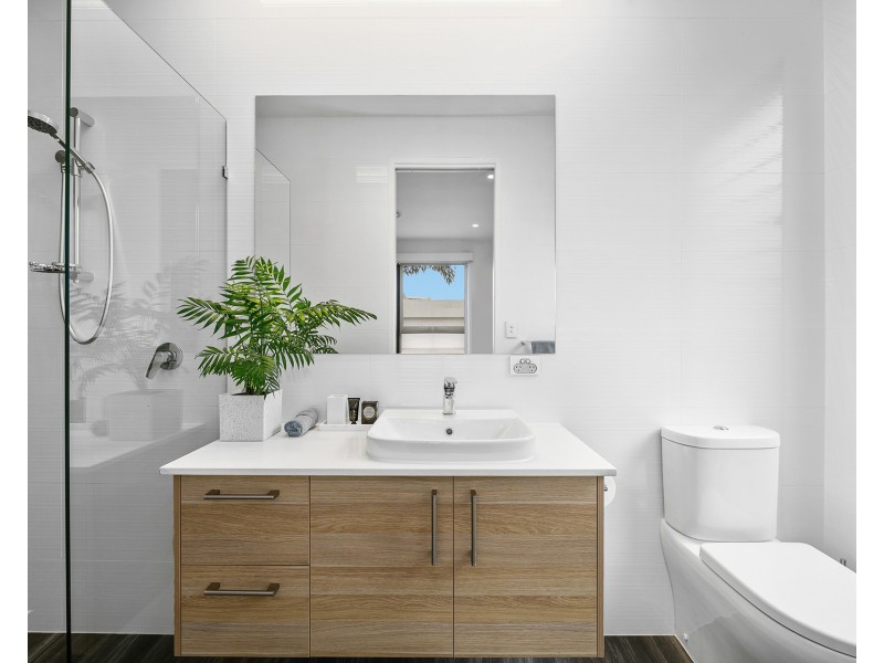 2260 Banksia Lakes Drive, Sanctuary Cove QLD 4212