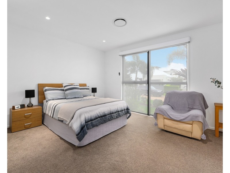 2260 Banksia Lakes Drive, Sanctuary Cove QLD 4212