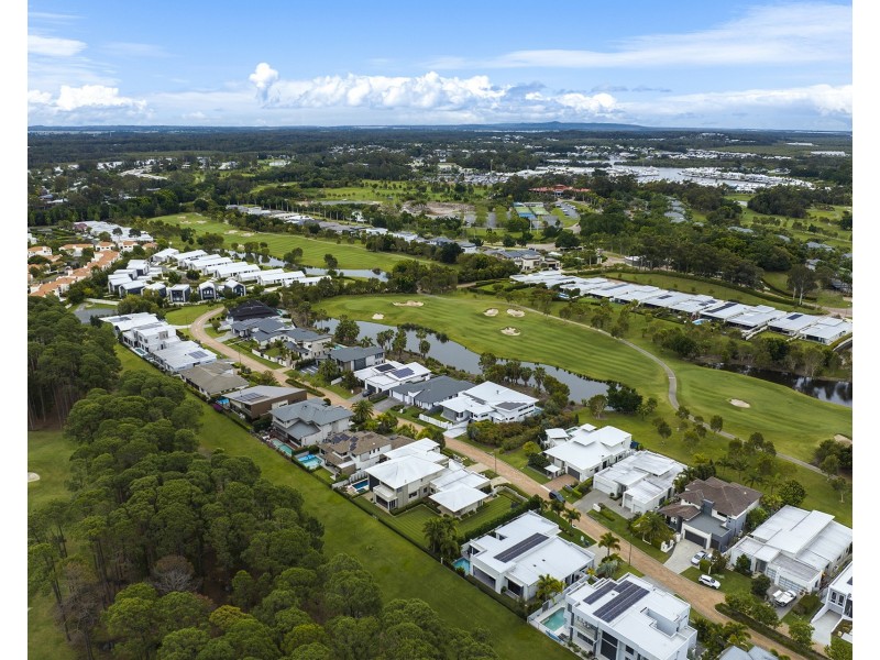 2260 Banksia Lakes Drive, Sanctuary Cove QLD 4212