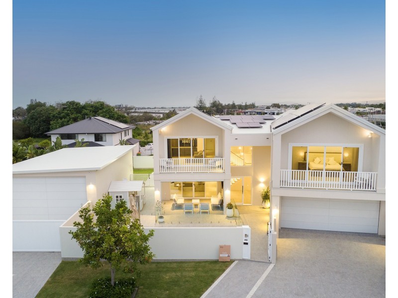 46 River Vista Way, Paradise Point QLD 4216