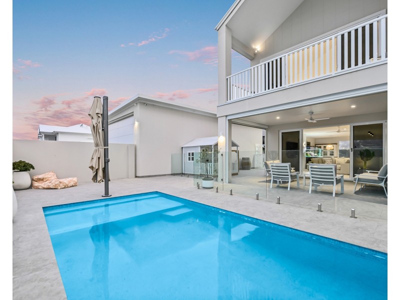 46 River Vista Way, Paradise Point QLD 4216