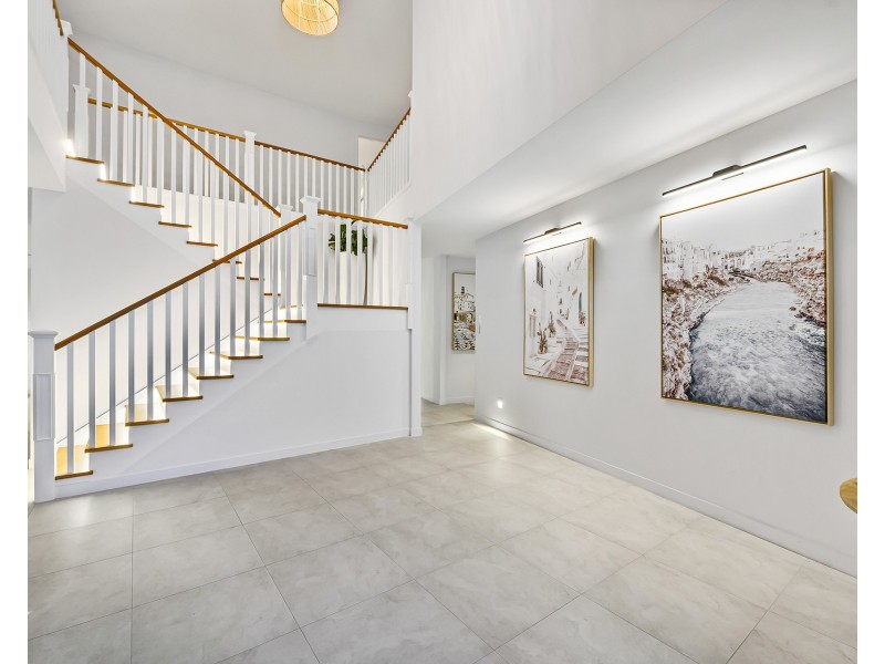 46 River Vista Way, Paradise Point QLD 4216