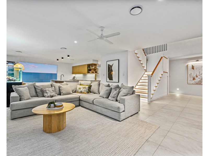 46 River Vista Way, Paradise Point QLD 4216