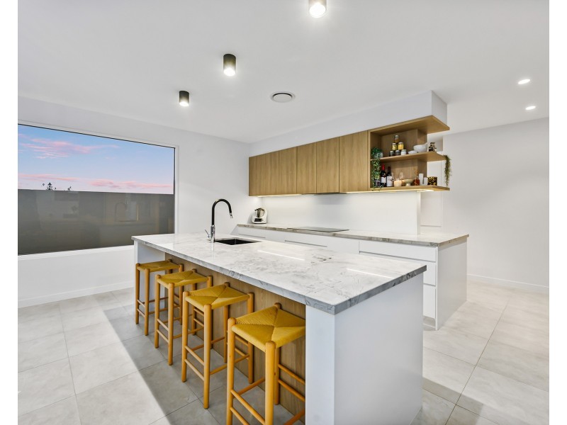 46 River Vista Way, Paradise Point QLD 4216