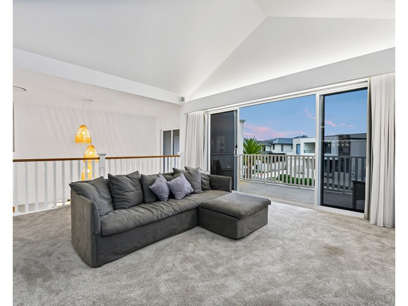 46 River Vista Way, Paradise Point QLD 4216