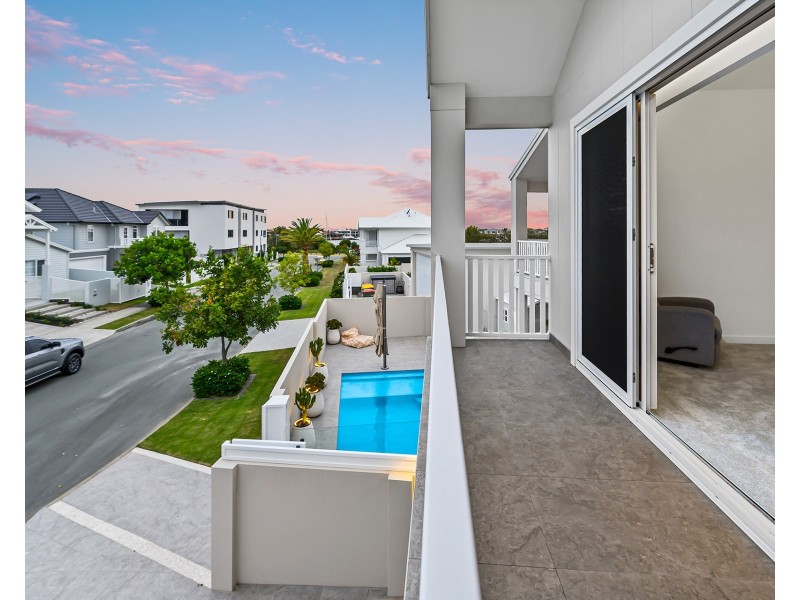 46 River Vista Way, Paradise Point QLD 4216