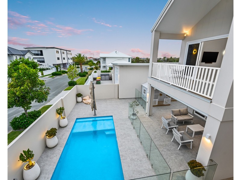 46 River Vista Way, Paradise Point QLD 4216