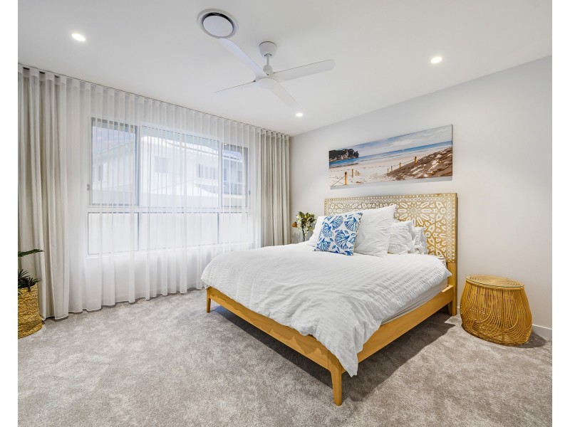 46 River Vista Way, Paradise Point QLD 4216