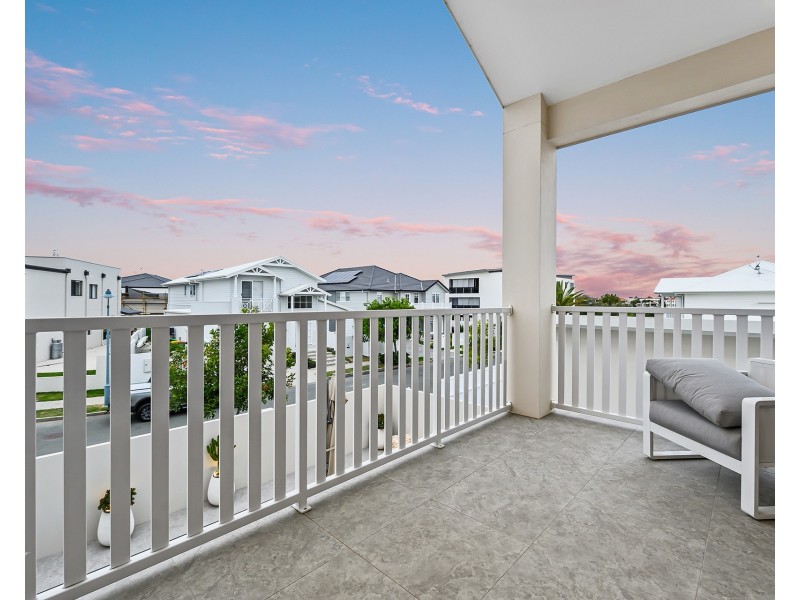 46 River Vista Way, Paradise Point QLD 4216