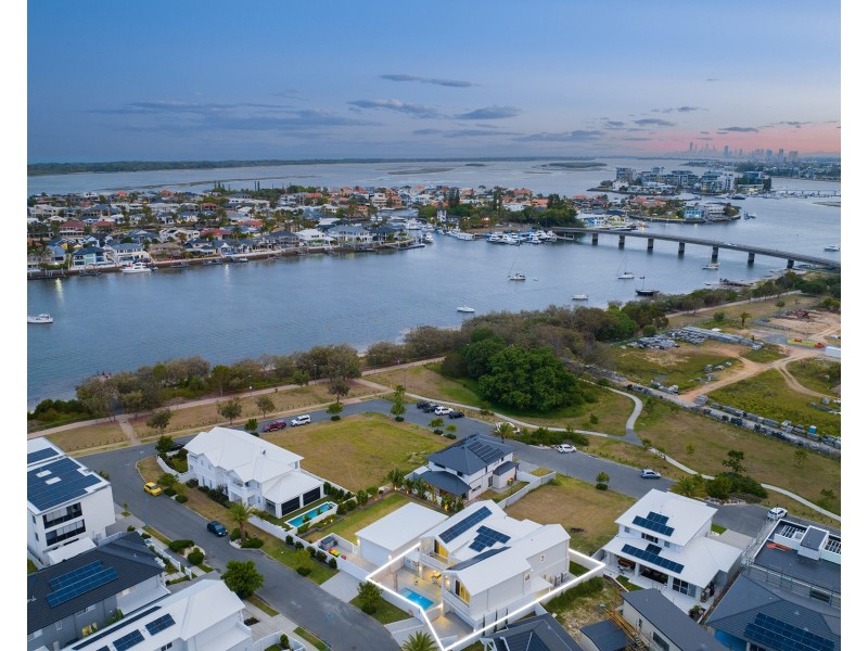 46 River Vista Way, Paradise Point QLD 4216