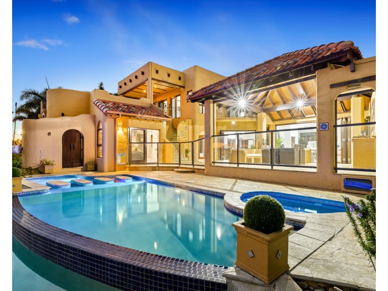 32A Brittanic Crescent, Sovereign Islands QLD 4216