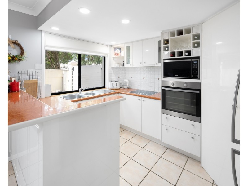 48/60 Caseys Road, Hope Island QLD 4212