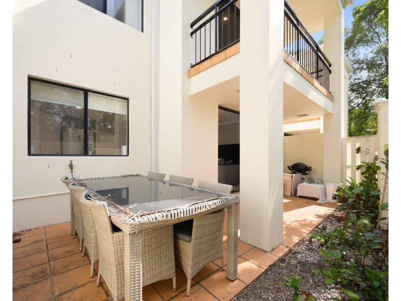 48/60 Caseys Road, Hope Island QLD 4212