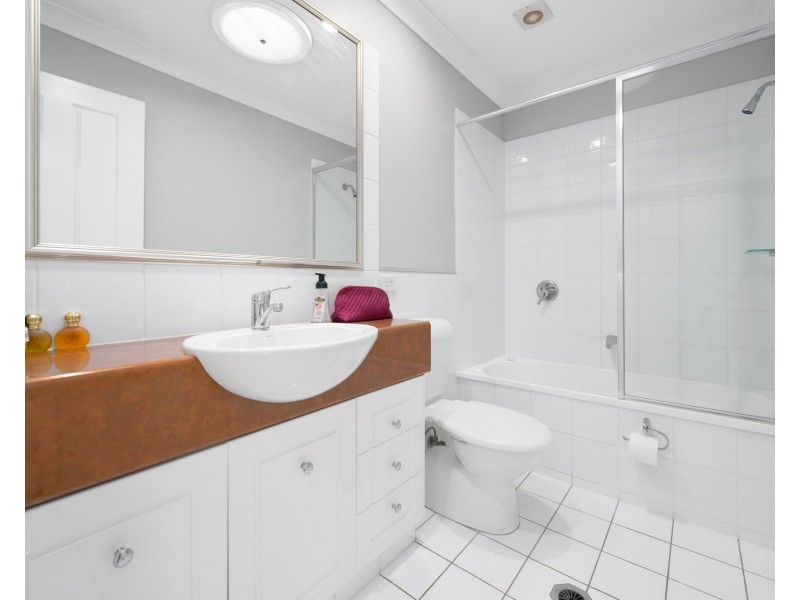 48/60 Caseys Road, Hope Island QLD 4212