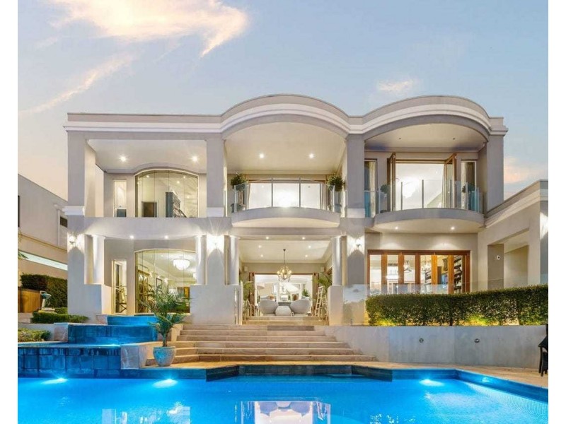 2510 Cressbrook Drive, Hope Island QLD 4212