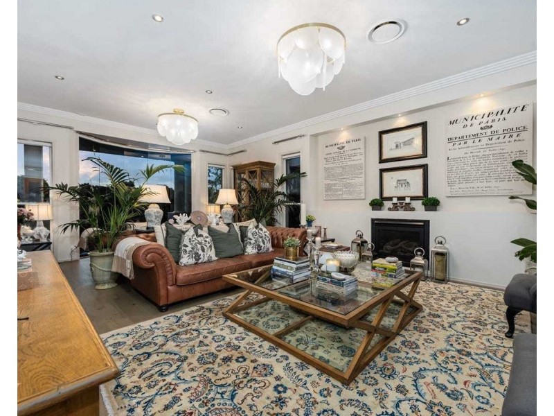 2510 Cressbrook Drive, Hope Island QLD 4212