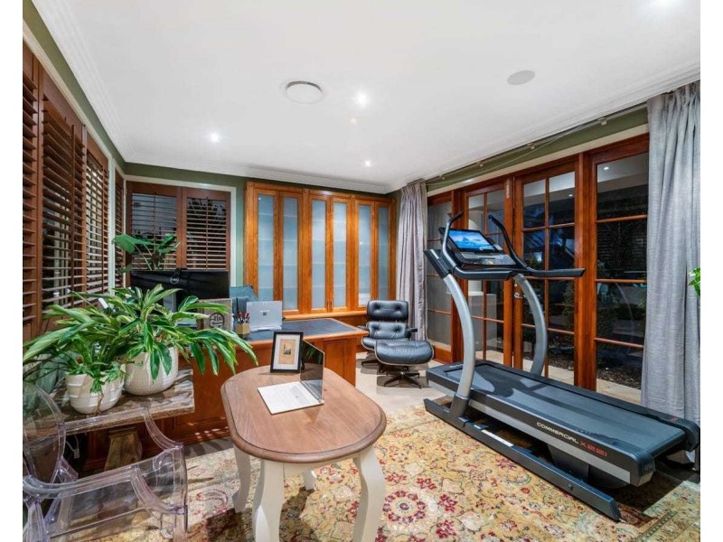 2510 Cressbrook Drive, Hope Island QLD 4212