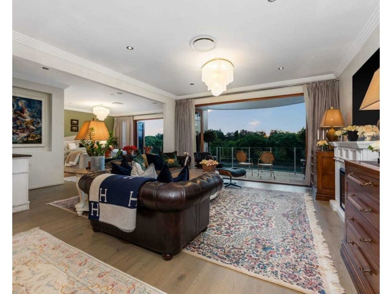 2510 Cressbrook Drive, Hope Island QLD 4212