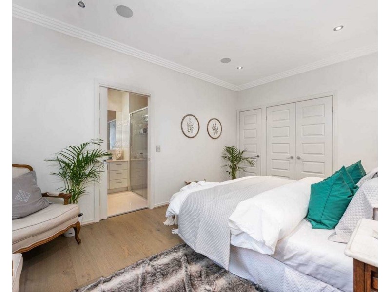 2510 Cressbrook Drive, Hope Island QLD 4212