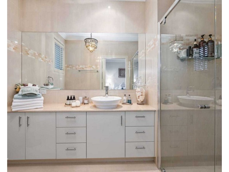 2510 Cressbrook Drive, Hope Island QLD 4212