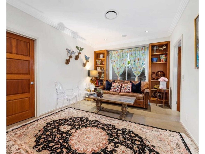 2510 Cressbrook Drive, Hope Island QLD 4212