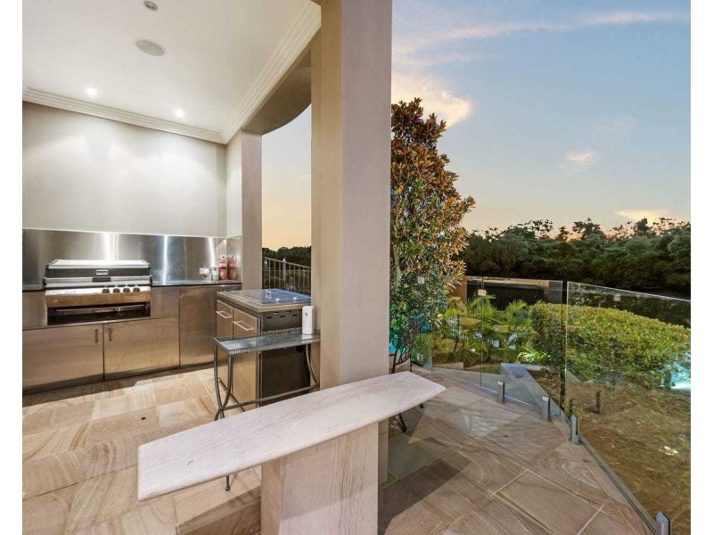 2510 Cressbrook Drive, Hope Island QLD 4212