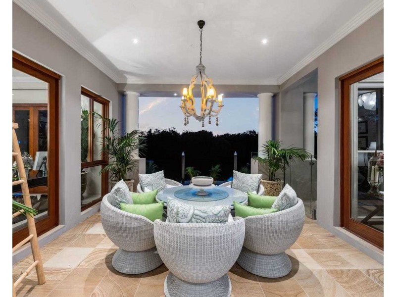 2510 Cressbrook Drive, Hope Island QLD 4212