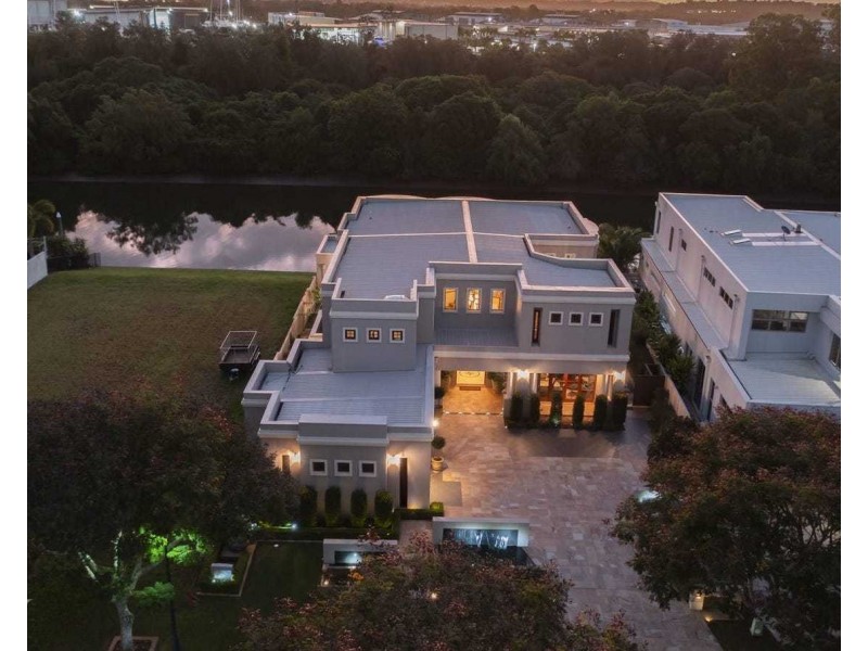 2510 Cressbrook Drive, Hope Island QLD 4212