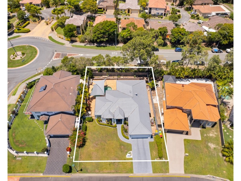 4 Calcetto Place, Arundel QLD 4214