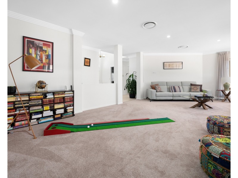 4 Calcetto Place, Arundel QLD 4214