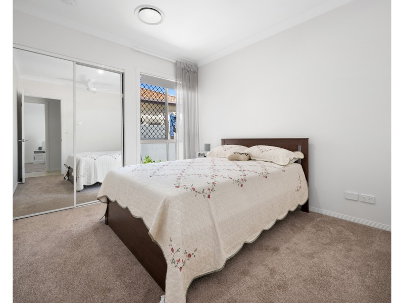 4 Calcetto Place, Arundel QLD 4214