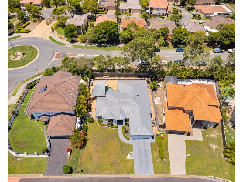 4 Calcetto Place, Arundel QLD 4214